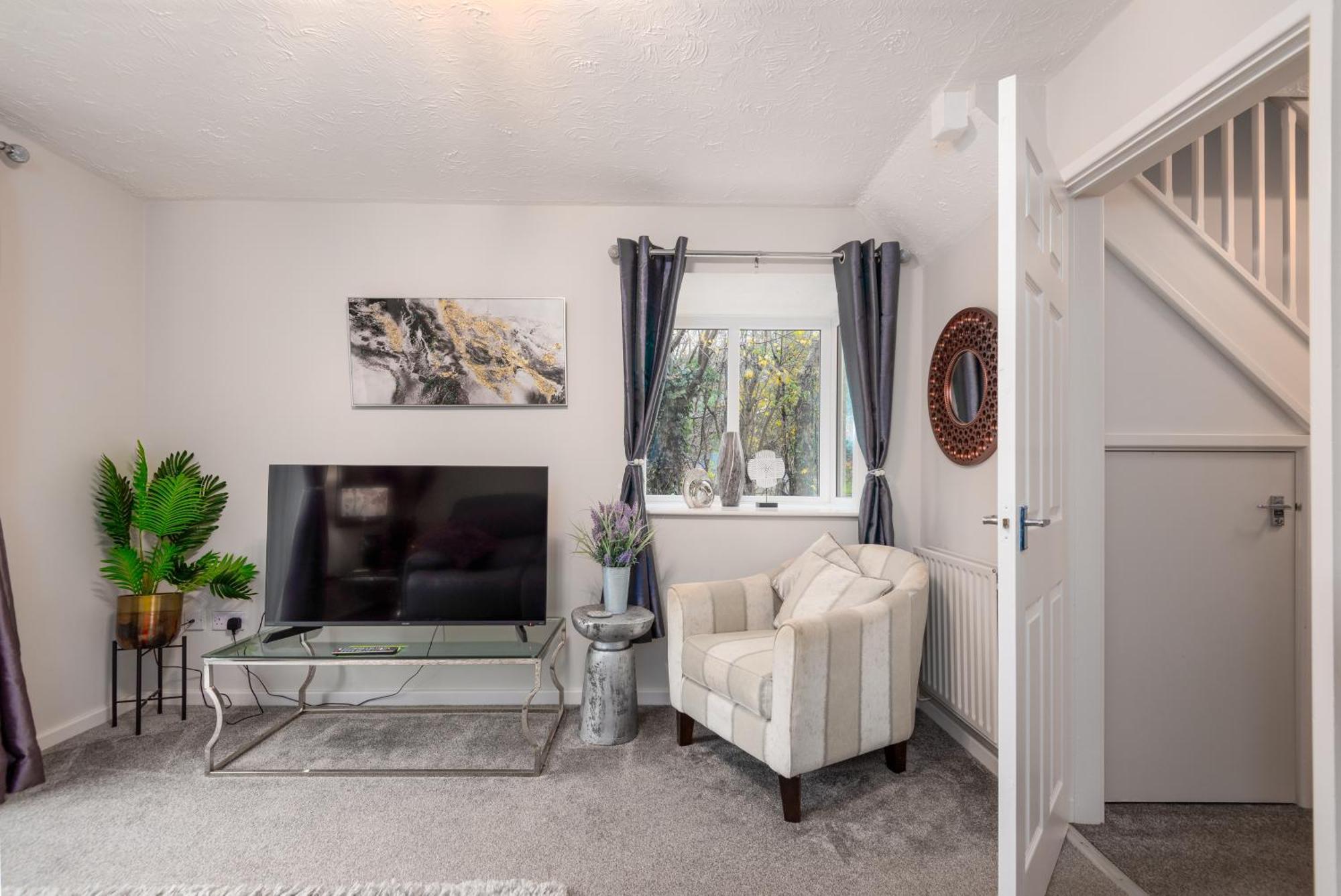 Worcester Fabulous Cherry Tree Mews Self Check In Dogs Welcome By Prior Arrangement , 2 Double Bedrooms ,Super Fast Wi-Fi, With Free Off Road Parking For 2 Vehicles Near Royal Hospital And Woodland Walks Εξωτερικό φωτογραφία