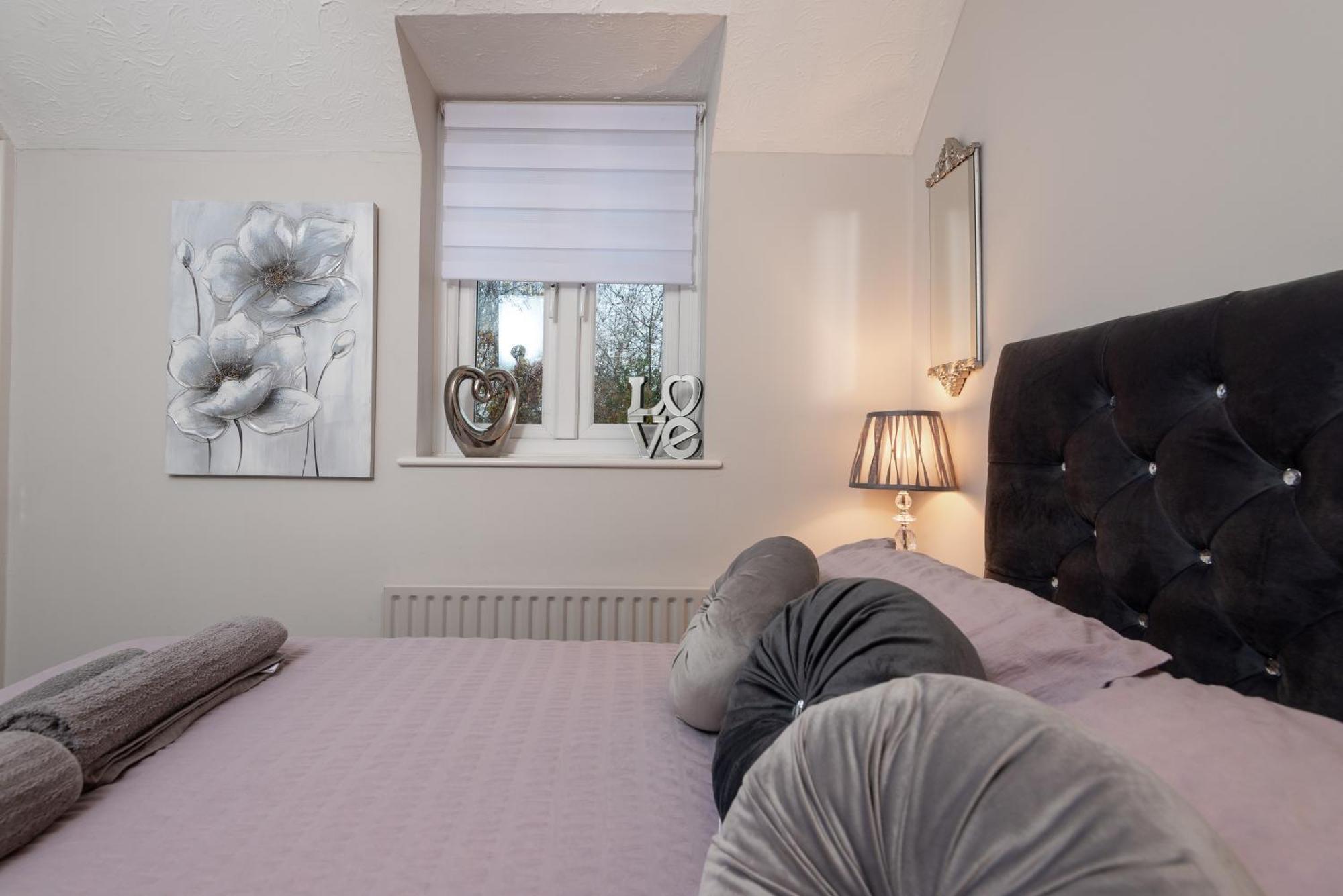 Worcester Fabulous Cherry Tree Mews Self Check In Dogs Welcome By Prior Arrangement , 2 Double Bedrooms ,Super Fast Wi-Fi, With Free Off Road Parking For 2 Vehicles Near Royal Hospital And Woodland Walks Εξωτερικό φωτογραφία