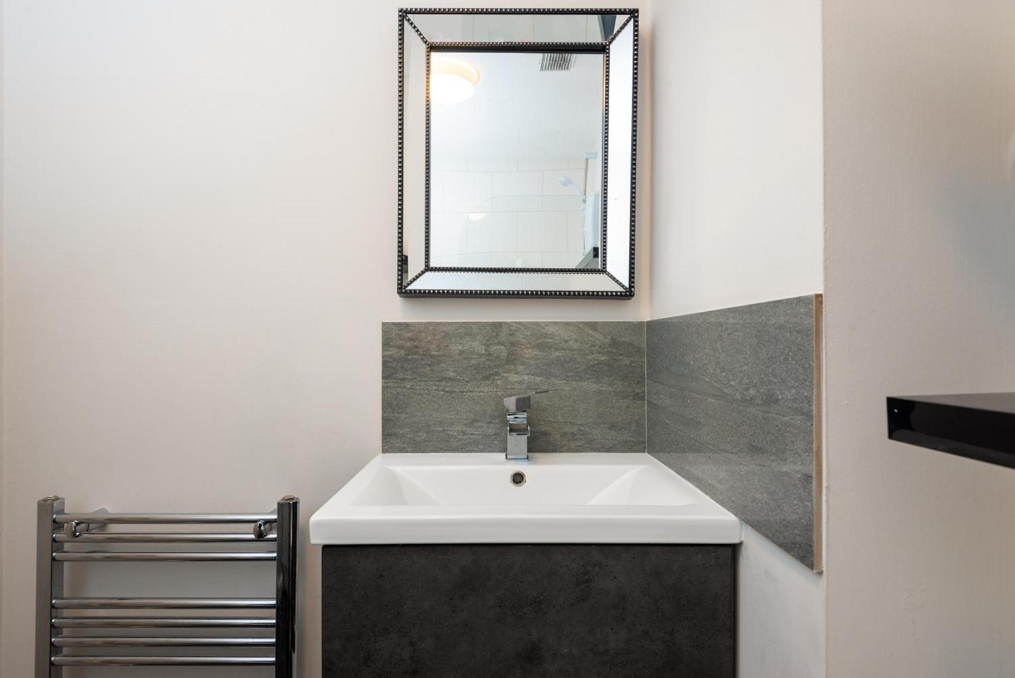 Worcester Fabulous Cherry Tree Mews Self Check In Dogs Welcome By Prior Arrangement , 2 Double Bedrooms ,Super Fast Wi-Fi, With Free Off Road Parking For 2 Vehicles Near Royal Hospital And Woodland Walks Εξωτερικό φωτογραφία