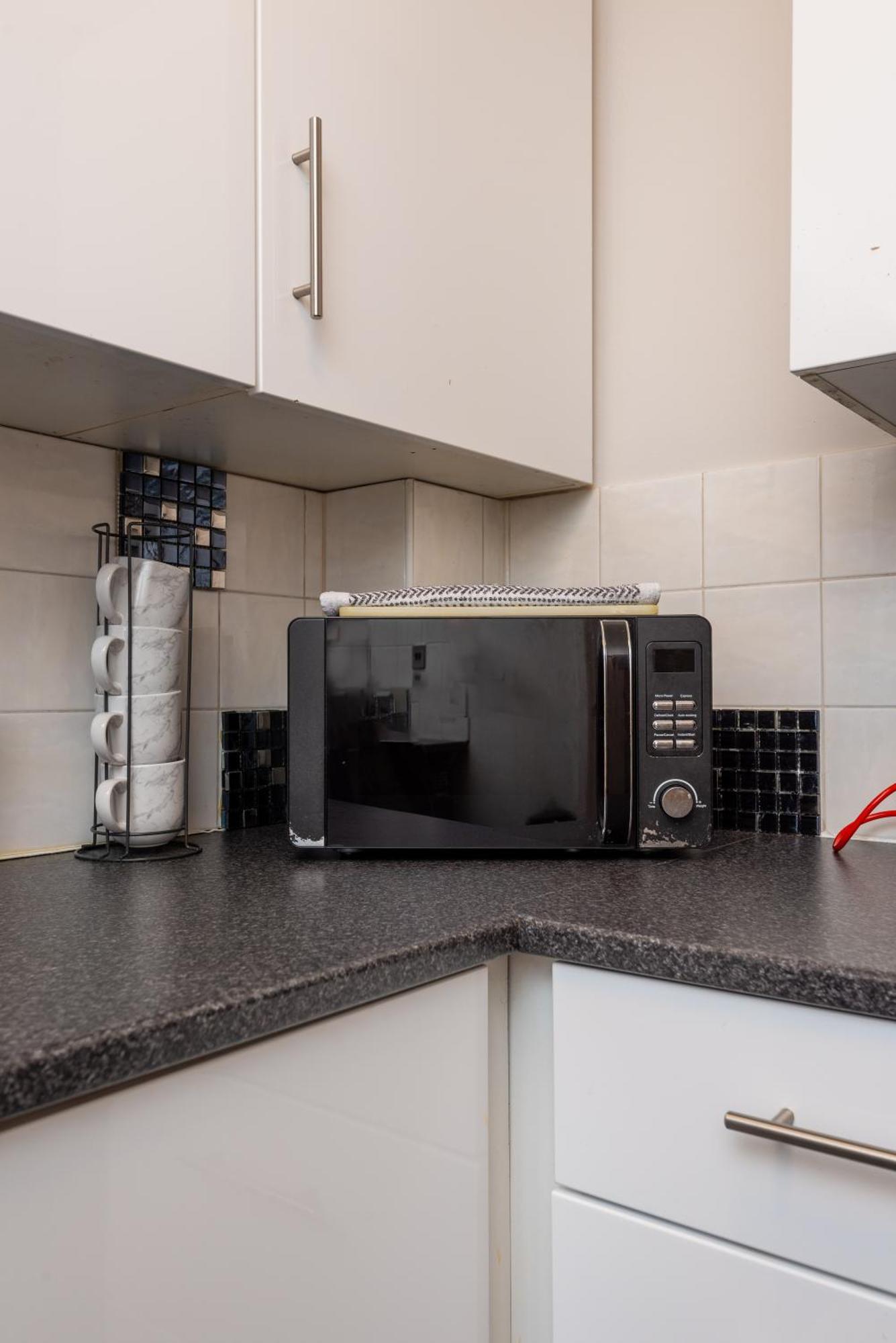 Worcester Fabulous Cherry Tree Mews Self Check In Dogs Welcome By Prior Arrangement , 2 Double Bedrooms ,Super Fast Wi-Fi, With Free Off Road Parking For 2 Vehicles Near Royal Hospital And Woodland Walks Εξωτερικό φωτογραφία