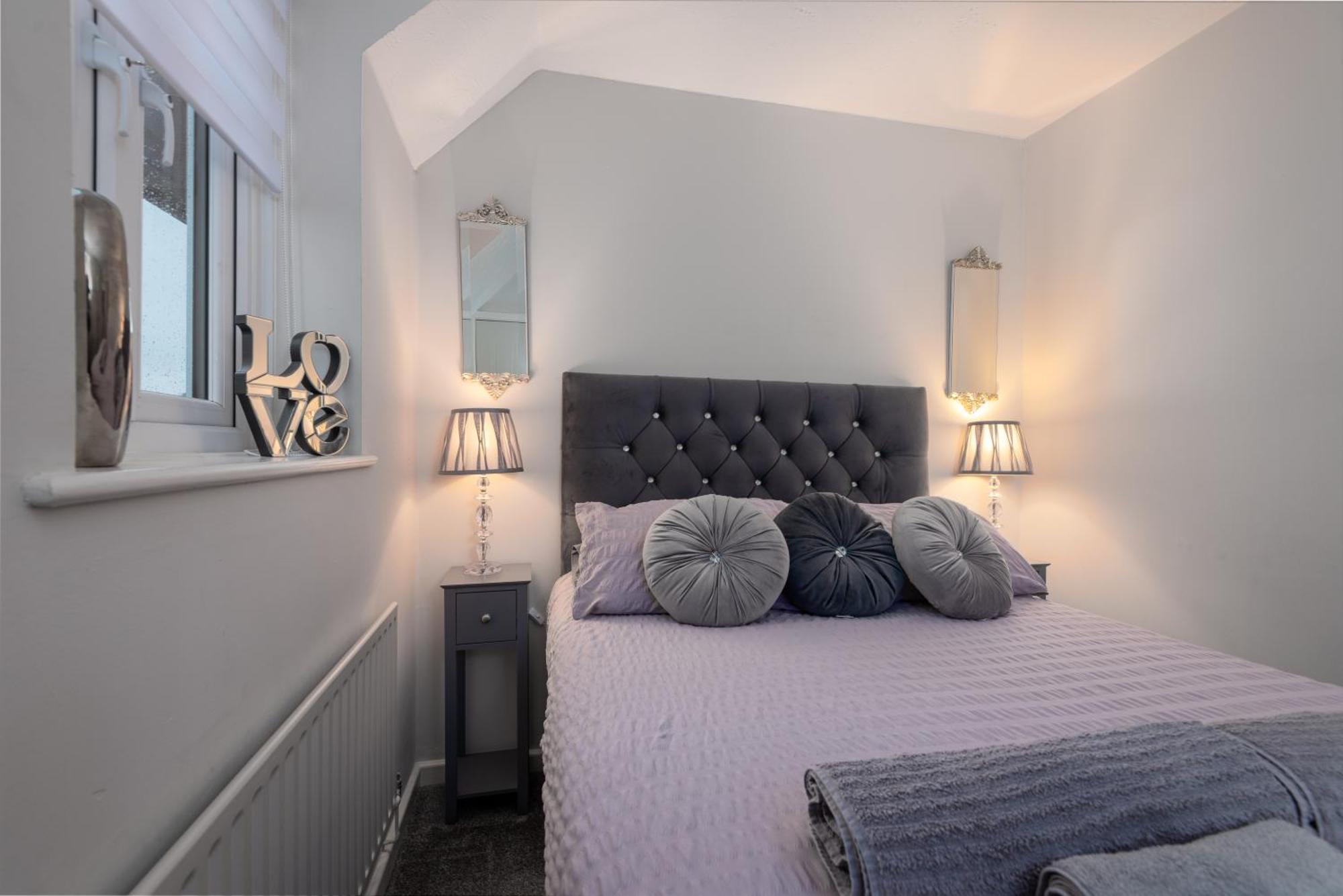 Worcester Fabulous Cherry Tree Mews Self Check In Dogs Welcome By Prior Arrangement , 2 Double Bedrooms ,Super Fast Wi-Fi, With Free Off Road Parking For 2 Vehicles Near Royal Hospital And Woodland Walks Εξωτερικό φωτογραφία