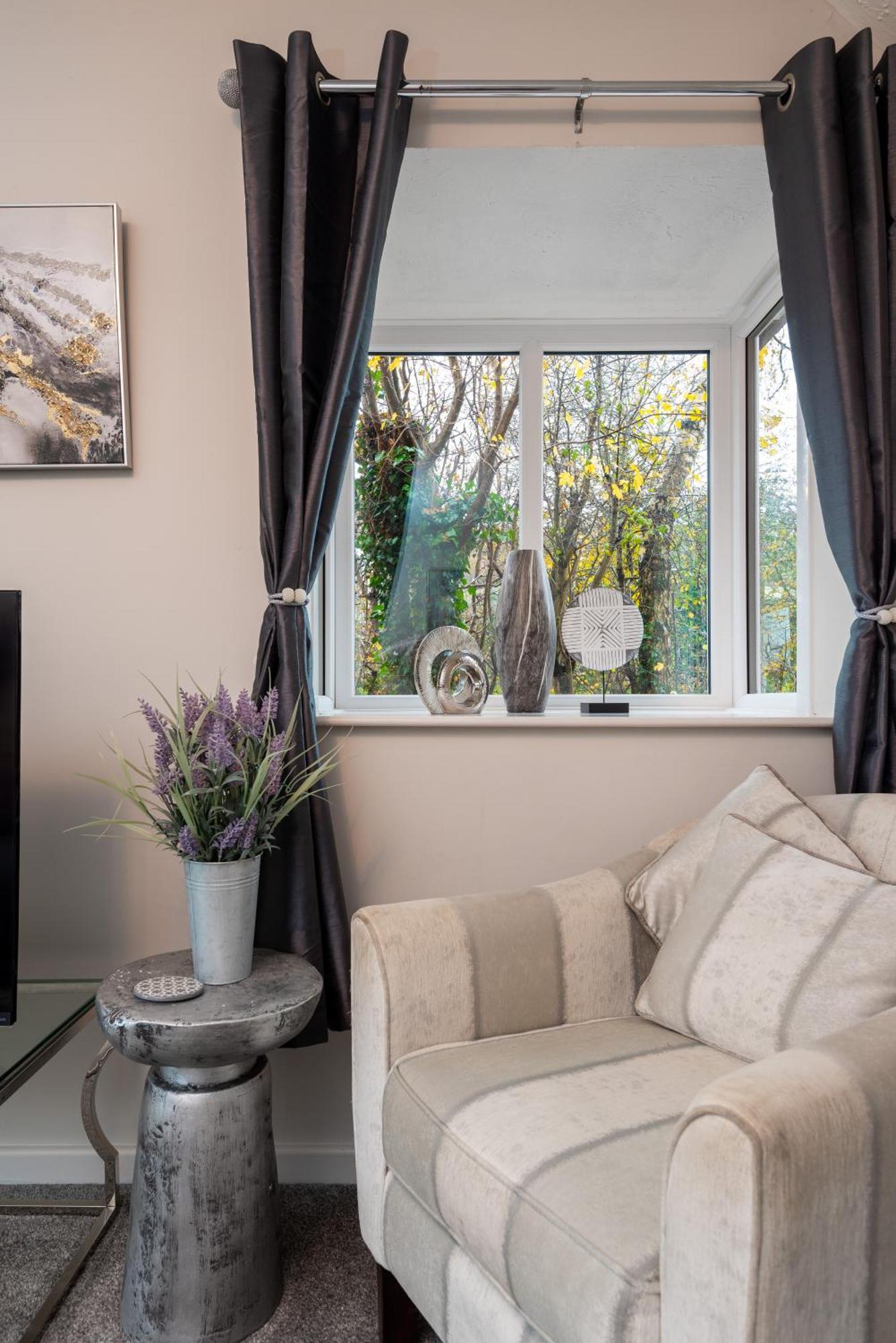 Worcester Fabulous Cherry Tree Mews Self Check In Dogs Welcome By Prior Arrangement , 2 Double Bedrooms ,Super Fast Wi-Fi, With Free Off Road Parking For 2 Vehicles Near Royal Hospital And Woodland Walks Εξωτερικό φωτογραφία