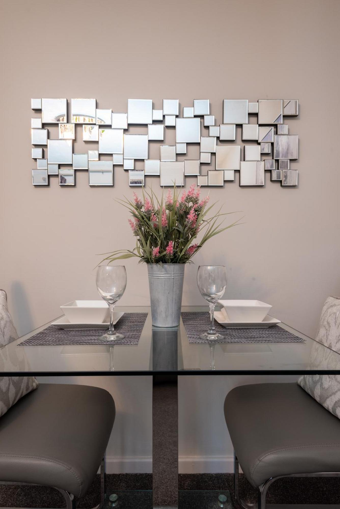 Worcester Fabulous Cherry Tree Mews Self Check In Dogs Welcome By Prior Arrangement , 2 Double Bedrooms ,Super Fast Wi-Fi, With Free Off Road Parking For 2 Vehicles Near Royal Hospital And Woodland Walks Εξωτερικό φωτογραφία